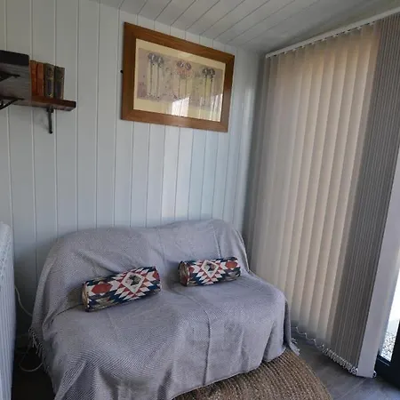 Twin Barn Shepherd'S Huts Norwich Exterior photo