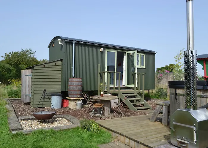 Twin Barn Shepherd\'S Huts