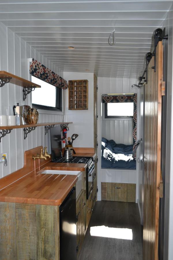 Campsite Twin Barn Shepherd's Huts *