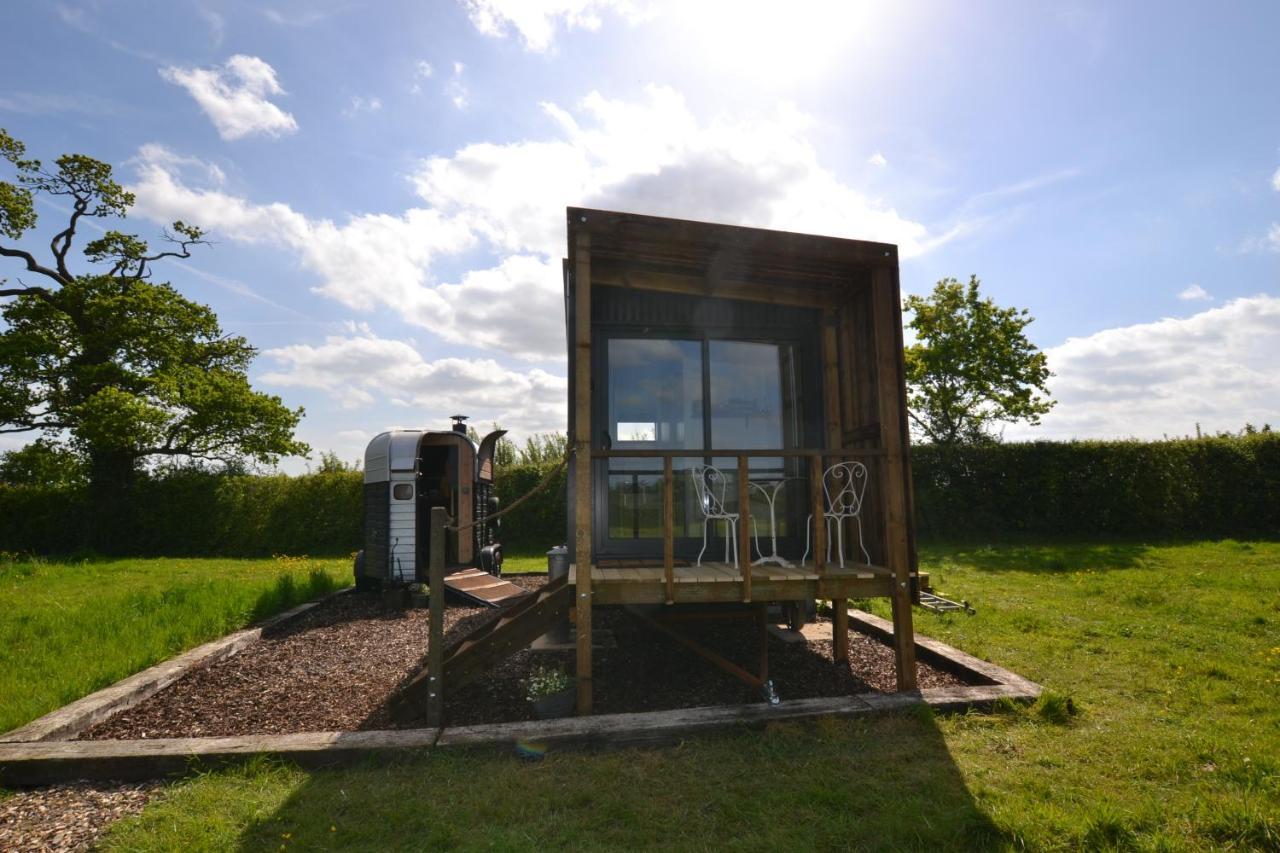 Twin Barn Shepherd's Huts
