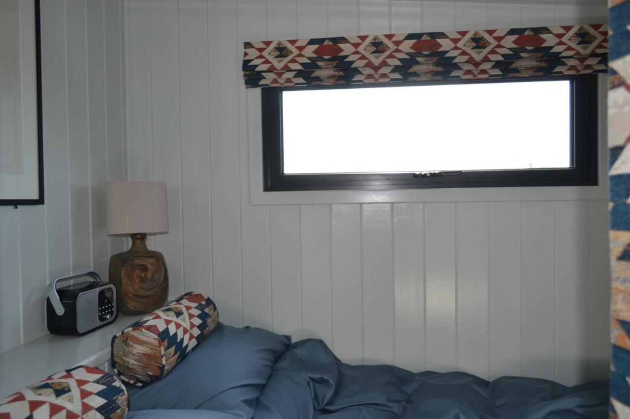Campsite Twin Barn Shepherd's Huts Norwich