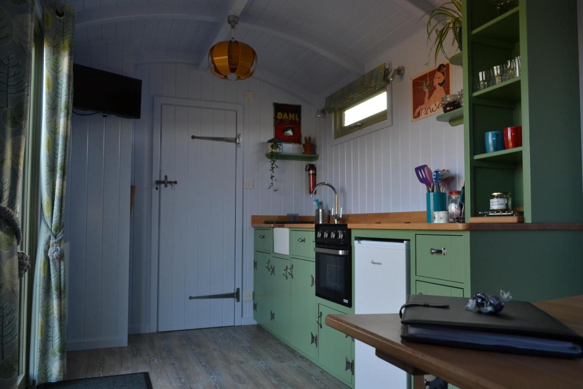 Twin Barn Shepherd's Huts Norwich
