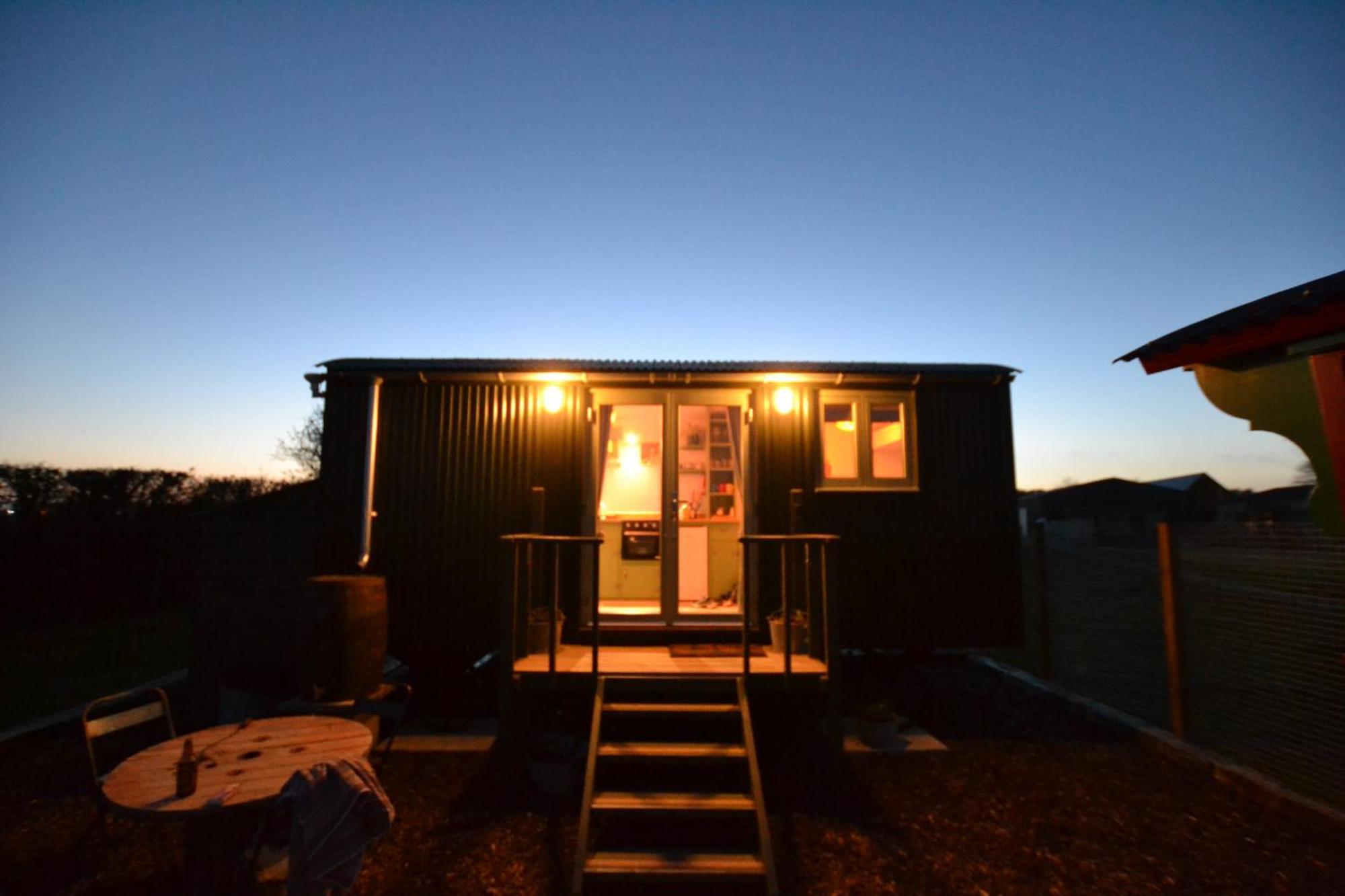 Twin Barn Shepherd's Huts Campsite *