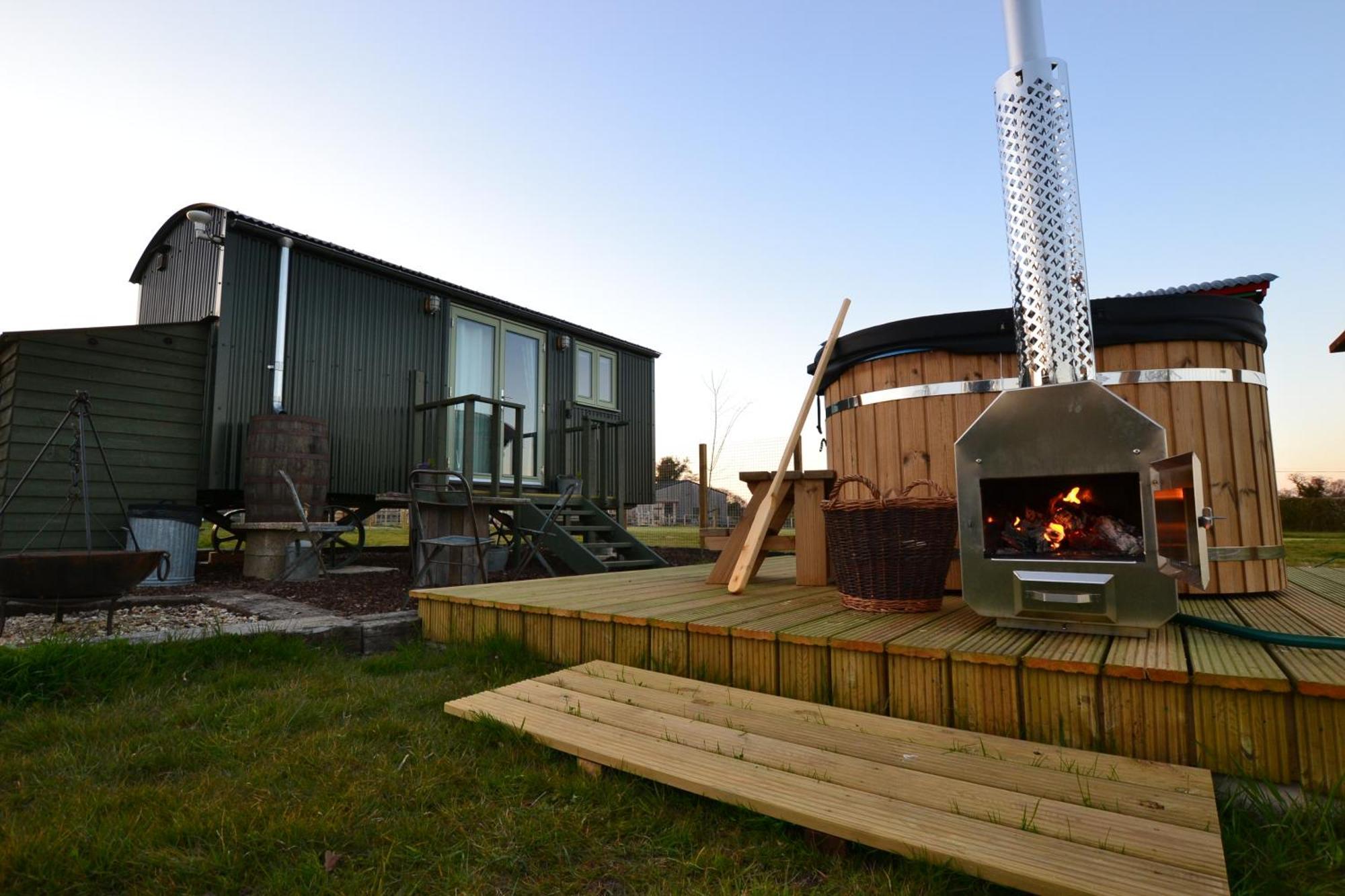Twin Barn Shepherd's Huts Campsite